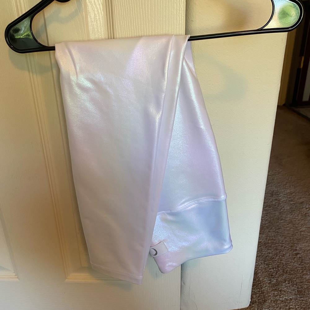 White Unicorn Luxe - Picture 1 of 3
